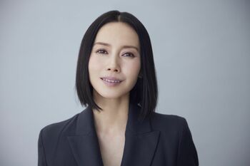 中谷美紀 25年ぶりの月9出演！ともに主演を務める二宮和也＆大沢たかおに「おんぶに抱っこで」