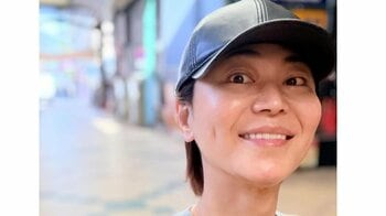 氷川きよし 思い出の地で楽しそうに“はしゃぐショット”公開！クレーンゲームの戦利品と親子連れのほっこりエピソードに「一生の宝物」