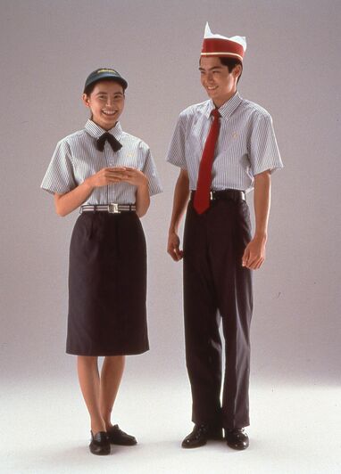 板前みたい」マクドナルドが投稿した意外すぎる初代ユニホームが話題