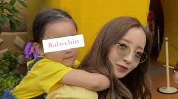 板野友美 4歳娘とUSJお揃い“ミニオンコーデ”で誕生日を豪華お祝い！母から娘への愛のメッセージも