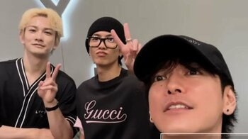 佐藤健&志尊淳&町田啓太の“ガチトレーニング”姿に「ただただカッコイイ！」と反響！水を飲ませてもらうプチハプニングに「彼女やん」