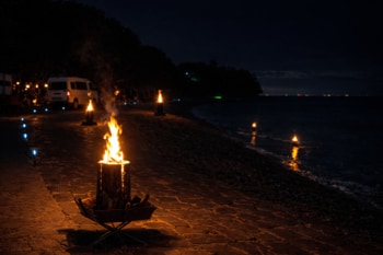 【大分県豊後高田市】ビーチを火が灯すライトアップイベント「海のトーチナイト」を3/14（土）より開催