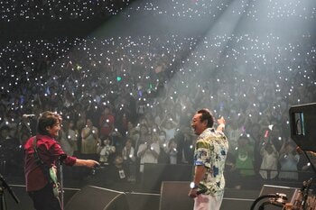 スターダスト☆レビューと杉山清貴＆オメガトライブ初のジョイントライブ10,000人を魅了！！