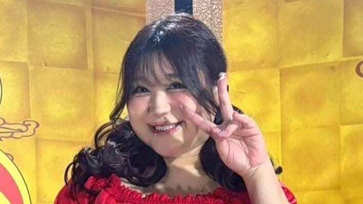 【画像6枚】りんごちゃん 全身金ピカ“C-3PO”に変身！「何度見ても笑っちゃう」と反響のまばゆいモノマネ姿を見る