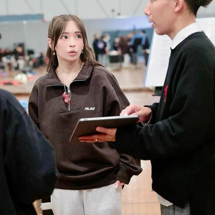 浜崎あゆみ ハーフツイン姿での“お仕事モード全開”ショット！「情熱を