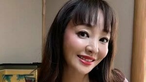 神田うの 四半世紀続ける豪華お茶稽古ショットを披露！ひな祭りに合わせたピンク衣装で美しい和菓子＆抹茶と共に微笑む姿