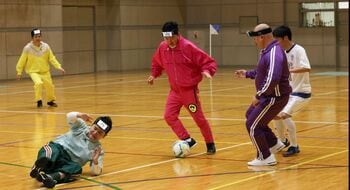 山内健司またもVS強豪校企画で神業プレー！？フットサル部＆バスケットボール部と対決！