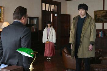 海江田（石橋凌）と対峙し明らかになる白夜（浜辺美波）の正体『ドクターホワイト』最終話予告