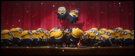 ミニオンズの動きは喜劇王・チャップリンを参考に生み出された！映画『ミニオンズ＆モンスターズ』監督の“映画愛”あふれる名作オマージュシーン解禁