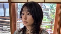 桜井日奈子 “美髪”な母との京都旅行満喫ショット披露！お団子を頬張り飾らない笑顔を浮かべた姿に反響「素敵すぎます♡」「ほほ笑ましい」