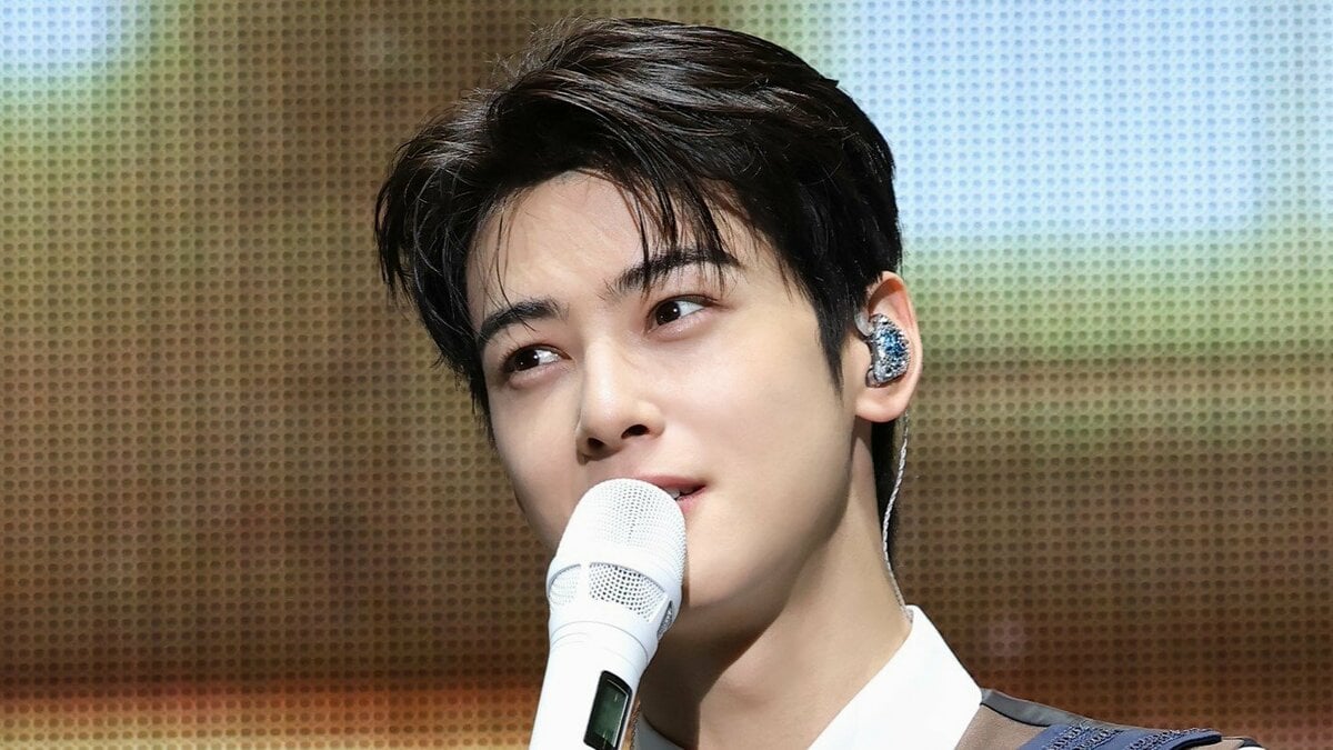 チャ・ウヌ 兵役入隊前最後の日本ファンミで“リアル皇太子”姿を披露