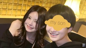 「恋人同士みたい」益若つばさ 息子と美容院＆カフェ“おでかけショット ” 仲睦まじい姿に「素敵な親子すぎます」