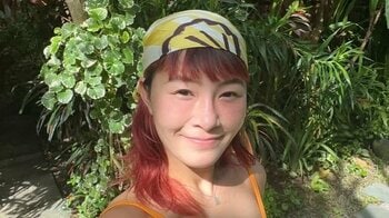 村上佳菜子 水着姿で引き締まった美スタイル披露！夫＆愛犬とダナンの海辺を歩く絵画のようなオシャレ写真も公開