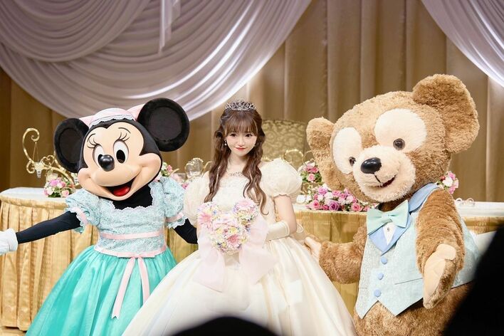 夢の国のお姫様！元NGT48・中井りか ディズニー結婚式 ミッキーや
