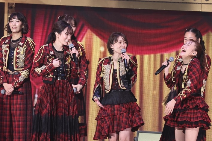 伝説を見た」前田敦子＆大島優子が初登場！AKB48 20周年記念公演最終日