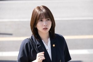【場面写真追加】縁（志田未来）が雨の日に運命の出会い！？傘を貸してくれたドンヒョク（セヨン）からある相談を受ける『ブラックトリック』第5話予告