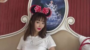 神田うの 家族３人でパリディズニーを大満喫！親子でおそろいの“ミニーマウスコーデ”や高級感あふれるホテルの部屋も