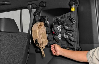 ランドクルーザーFJの収納力とスタイルをアップする、専用アクセサリー3製品を発売