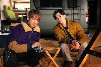 「初めての体験を慶ちゃんと」小山慶一郎＆二階堂高嗣が海の見えるキャンプサイトを堪能！