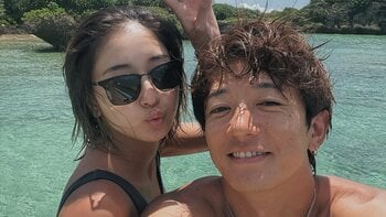 みちょぱ 美スタイル際立つビキニ姿で夫･大倉士門とのラブラブ密着ショット披露！「憧れの夫婦」「素敵すぎます」とファン称賛