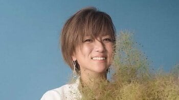 4児の母・hitomi 24年前のMVオフショット公開！やる気満々な様子からうたた寝する姿までの貴重写真に「最強のビジュアルとスタイル」