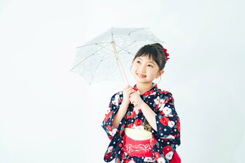 【小学館JS研究所】女子小学生の暑さ対策グッズランキング1位「日傘」、3位の「ミニせんぷうき」は学校で禁止されるグッズでは1位に。