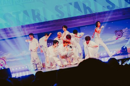【独占＆写真68枚】INIがちいかわ＆ハチワレとコラボでハッピー空間に！バチイケなライブとRIIZEとのパフォーマンスで会場を席巻『STAR×めざましライブ』