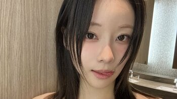 重盛さと美 高級指輪の購入報告「自分で買えちゃうのかっこよすぎ」と反響！美デコルテ際立つオフショル姿の大人っぽい表情も