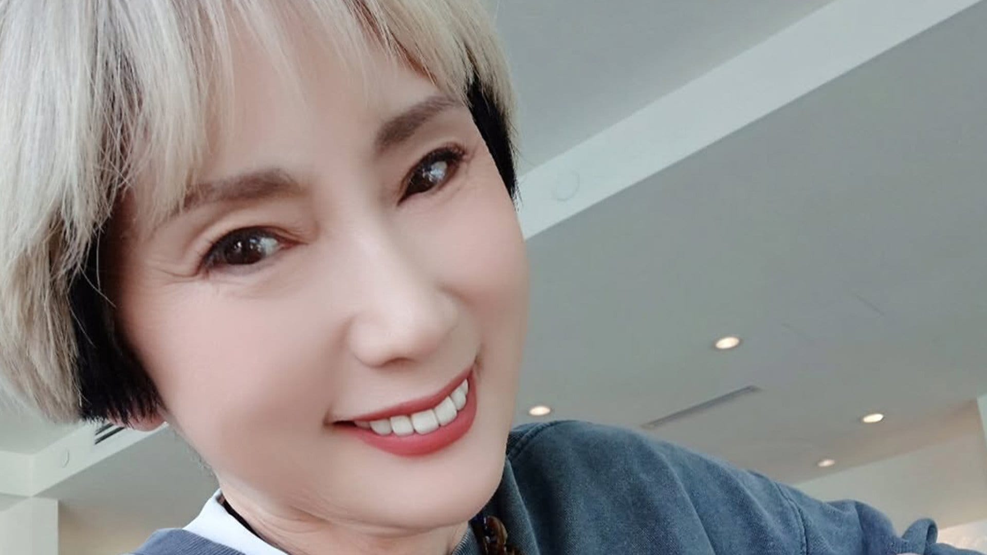 秋野暢子 オーブンで焼いたハワイのピザ披露！チーズがたっぷり