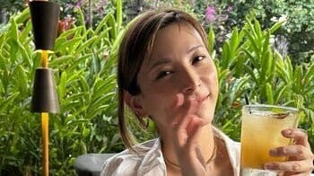 「首筋もキレイ」3児の母・加藤あい 透け感あるトップスの私服コーデ披露！美背中チラッとショットも「破壊力抜群です」