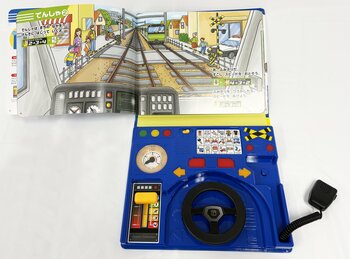 累計27万部突破、大人気の音の出る絵本『NEW でんしゃもくるまものりほうだい！　たのしいのりものえほん』が復刻されて新発売！