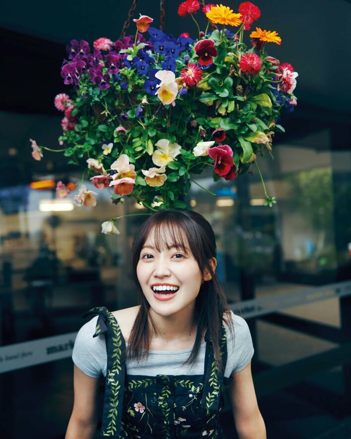 櫻坂46・松田里奈 1st写真集の裏表紙4種を一挙解禁！儚げな夕日のエモ