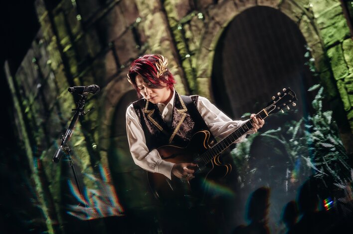 圧巻！高さ20mの巨大な塔が出現！Mrs. GREEN APPLE、規格外の演出で