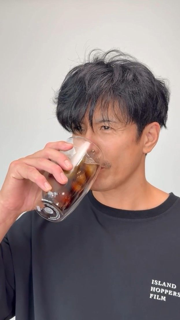 伊藤英明(49)ほっそり眉毛にイメチェンで「誰かと思った！」情報量が多