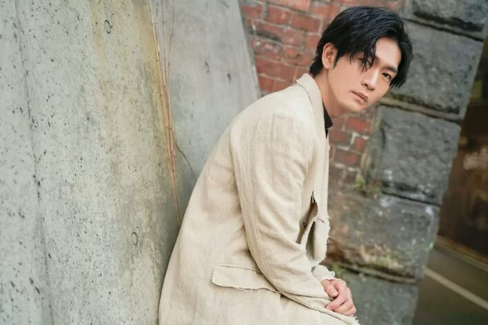 松下洸平　カメレオンリップ めくるめく嘘と真実。松下洸平さんが舞台『カメレオンズ・リップ