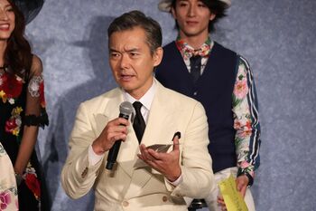 ダンディさく裂！渡部篤郎　七夕の願いは「家族が元気に」