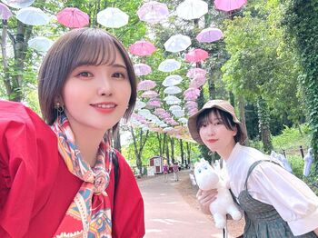 鬼頭明里　実写版リトルミイに！？日向未南とムーミンバレーパークを堪能「世界感とマッチして2人とも可愛い！」と称賛の声