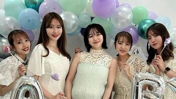 第1子妊娠中の峯岸みなみ　小嶋陽菜と高橋みなみらがベビーシャワー！大きくなったおなか抱える姿に「お母さんの顔になってる」