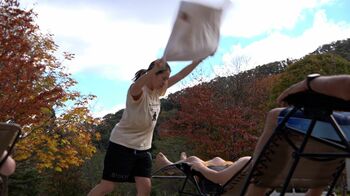 風を送り、サウナ利用者の元気をチャージ 熱波師・五塔熱子の“7つのルール”