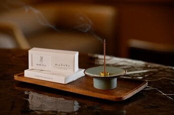 【定山渓 鹿の湯】開業129年の老舗宿が紡ぐ「記憶の香り」。定山渓の情景を映したお香「madobe」を2月14日に発売