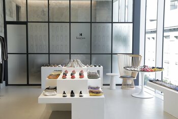 片足約100gの最高の履き心地を提供する日本発ファクトリーブランド「kurun TOKYO」唯一の常設拠点・神戸旧居留地のfitting salon KOBEが5周年