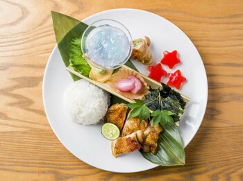 鳥取県オリジナルのブランド米「星空(ほしぞら)舞(まい)」を七夕の一皿で！　とっとり・おかやま新橋館で「野坂まりあプロデュース 星空舞の七夕(たなばた)ワンプレート」提供