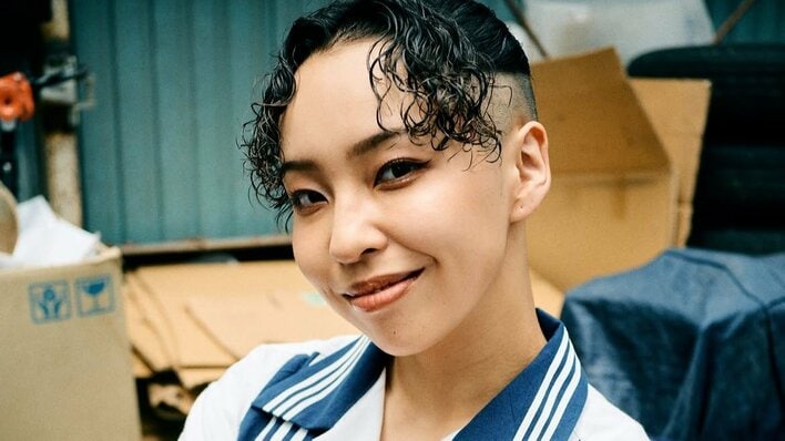 新しい学校のリーダーズRIN 制服を脱いだプライベートショット公開！人生初の空中散歩も「高所恐怖症なわたし」KANONと2人旅