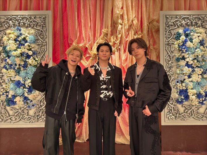 漢”の色気ダダ漏れやん…」平野紫耀 黒髪×オールバックのクールな