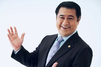 【ささえびと】小手伸也 バイプレイヤーとしての矜持「僕の得意科目は“うさん臭さ”（笑）」