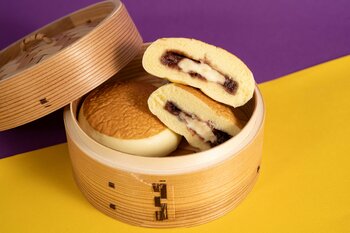 累計販売数700万食突破「ホットケーキまん」に新フレーバー登場！森永製菓×井村屋「森永製菓監修ホットケーキまん（あんバター）」9月15日（火）登場～甘じょっぱさとふんわり生地のスイーツ中華まん～