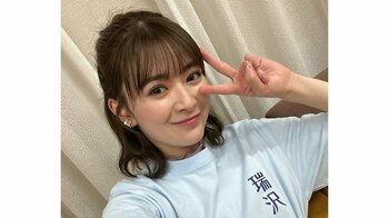 「初めてのビキニ」『ちはやふる』で話題・優希美青 ナイトプールを楽しむ姿を公開！シースルーからのぞく透明感ある肌に「素敵」「写真集を出すべき」