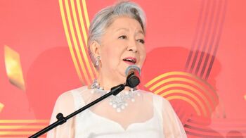 草笛光子 主演映画の舞台挨拶でお茶目なボケを連発！90歳でも超パワフルで「わーっと大きな声でわめきたい気分」