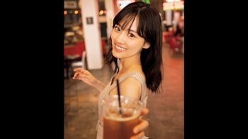 【先行カットあり】山下美月ミニスカワンピで美脚をSNSに公開　水着やランジェリー姿も見せた写真集発売へ