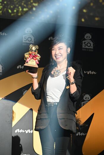 松任谷由実「ananAWARD」の授賞式でセルフツッコミ！会場に笑いを起こす